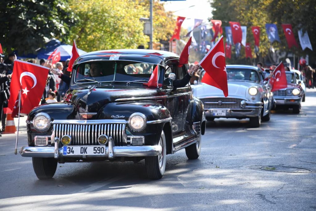 Kadıköy'de Büyük Cumhuriyet Yürüyüşü Öncesi Renkli Görüntüler